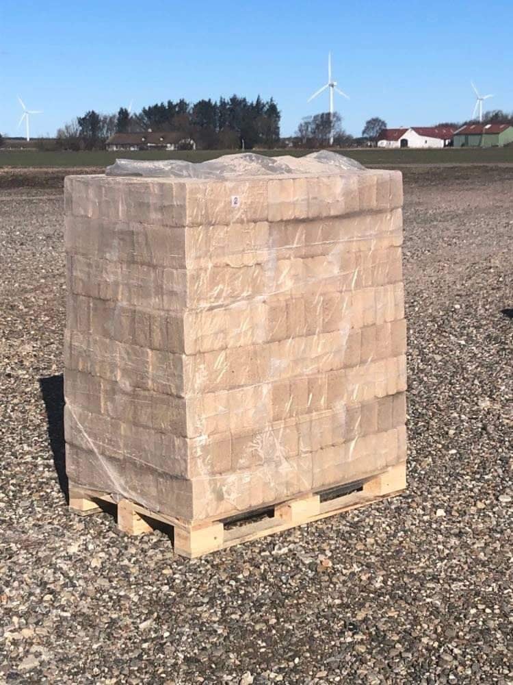 Træbriketter af bøg på palle – sådan vælger du de rigtige briketter